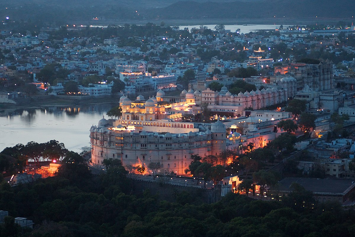 Udaipur - City of Lakes with royal palaces and romantic charm